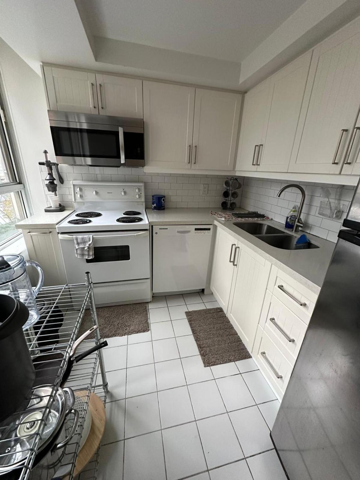Best Location In Downtown- Walking To Eaton Centre, Nathan Phillips Square, Yonge-Dundas, Ikea,Transit Toronto Luaran gambar